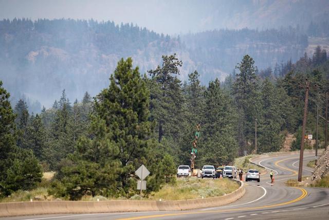 Out-of-province fire crews, armed forces, heading to B.C. to help with wildfires - https://cdn.connectfm.ca/97844121-2903-4DF7-95A3-24C213630DE9_Story1279620_1858396.jpg