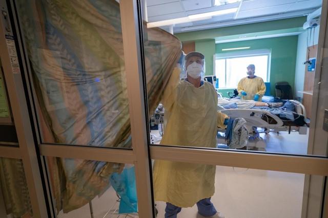 Doctors at Surrey, B.C., hospital raise alarm over staffing and patient-care crisis - https://cdn.connectfm.ca/9C22CC52-1973-4DC3-8940-0515E76CDA29_Story2363069_3264229.jpg