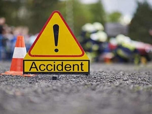 14 feared dead in bus-truck collision on Agra-Lucknow expressway near Firozabad - https://cdn.connectfm.ca/A40EDF2D-2542-46EB-989F-195FAA992BBC_Story475418_688057.jpg
