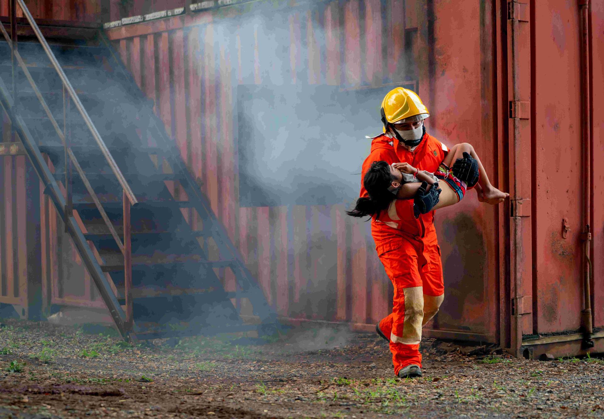 73-people-died-52-injured-as-fire-breaks-out-in-5-storey-building-in-johannesburg