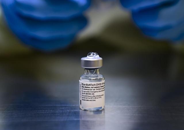 643,000 COVID-19 vaccine doses arriving this week: Anita Anand - https://cdn.connectfm.ca/A8A380DF-F491-4DC9-861D-03AE9C0E0B69_Story1062592_1541049.jpg
