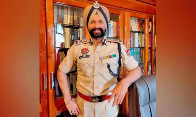 Punjab ADGP Gurinder Singh Dhillon left the police service prematurely, will he start his political journey? - https://cdn.connectfm.ca/ADGP.jpg