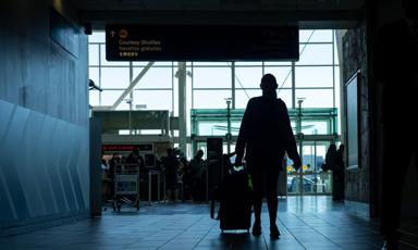 man-arrested-after-alleged-unauthorized-access-to-aircraft-at-vancouver-international-airport