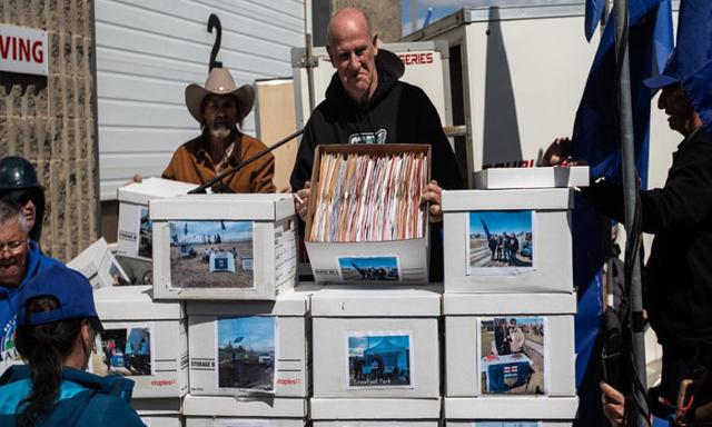 Alberta court gives partial win to separatist referendum organizers - https://cdn.connectfm.ca/Alberta-separatists_2026-06-29-182102_ghkt.jpg