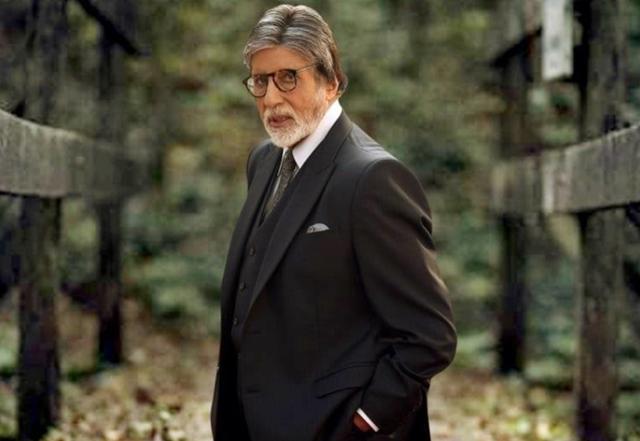 Amitabh Bachchan undergoes laser eye surgery - https://cdn.connectfm.ca/Amitabh-Bachchan.jpg