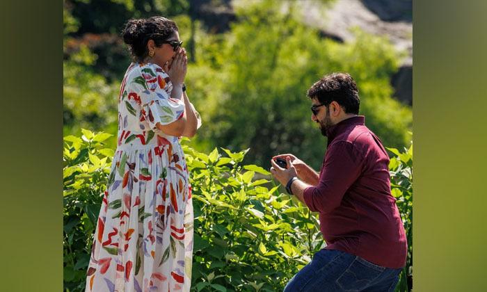 anshula-kapoor-gets-engaged-to-longtime-boyfriend-rohan-thakkar