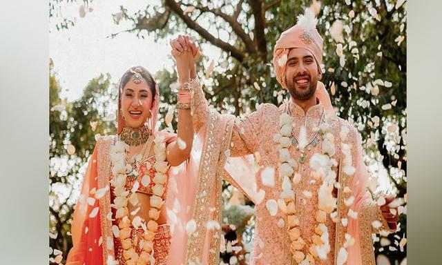 Armaan Malik has found his duet singer - https://cdn.connectfm.ca/Armaan-Malik_2025-01-03-192201_abji.jpg