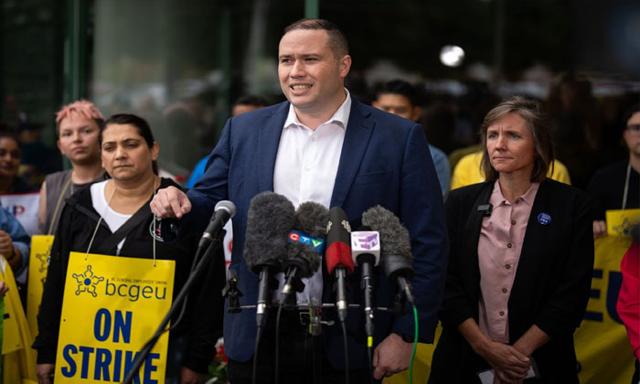 B.C. union calls for expanded work-from-home policy amid rising fuel costs - https://cdn.connectfm.ca/B.C.-union-calls.jpg