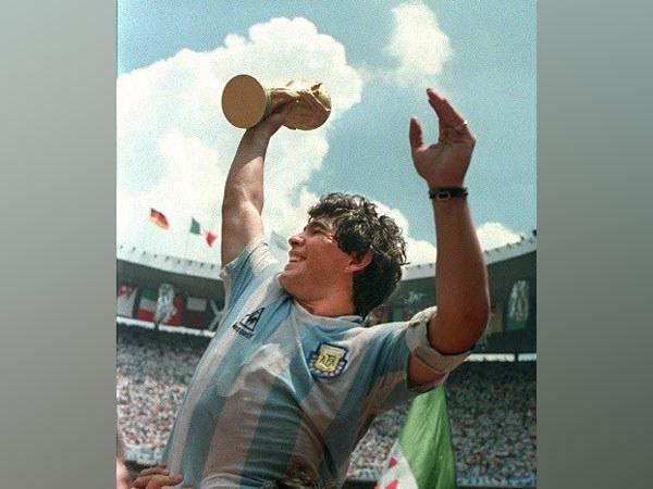Argentine soccer great Diego Maradona dies at 60 - https://cdn.connectfm.ca/B1FDE145-E94F-4427-B3C3-7A7D099D8865_Story924038_1335474.jpg