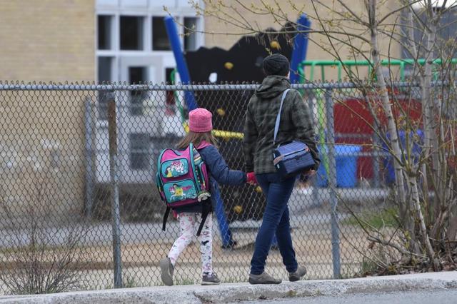 499 COVID-19 cases reported in Canada - https://cdn.connectfm.ca/B6649A23-89CC-45C7-8779-2D6D58C3C057_Story789706_1142808.jpg