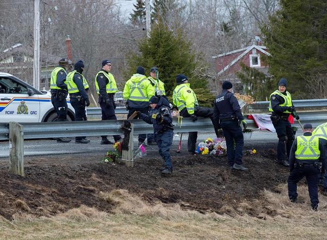 Nova Scotia gunman acquired police cars through auction, more details provided by RCMP - https://cdn.connectfm.ca/BDBE4556-57F2-4474-AA95-31E35527D0C0_Story595757_862246.jpg
