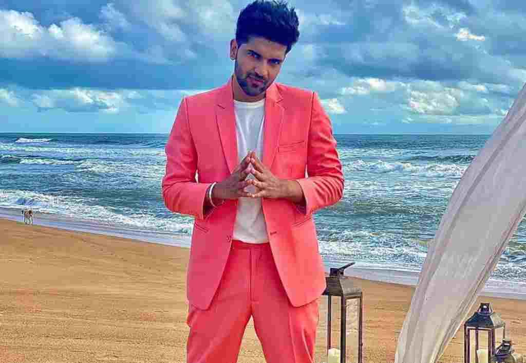 guru-randhawa-sussanne-khan-suresh-raina-arrested-in-a-raid