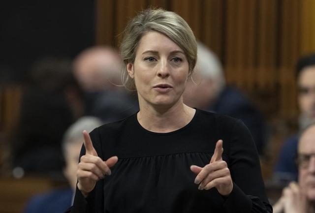 Joly ends Ukraine visit pledging support for war-crime tribunal, cash to local groups - https://cdn.connectfm.ca/BF08BB4C-5B33-4EBF-B828-5E2C29D8981E_Story2208272_3092159.jpg