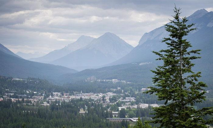 banff-mayor-says-reducing-vehicles-necessary-after-town-votes-no-to-pedestrian-zone