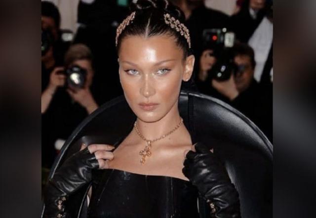 Bella Hadid joins pro-Palestine march in NYC amid Israel-Gaza conflict - https://cdn.connectfm.ca/Bella.jpg