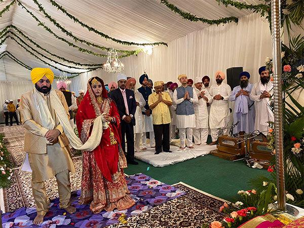 punjab-cm-bhagwant-mann-weds-gurpreet-kaur-in-traditional-sikh-ceremony