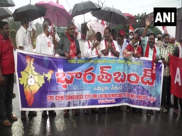 Bharat Bandh: Protests in several states against agri laws - https://cdn.connectfm.ca/Bharat-band-27th-sep.jpg