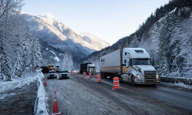 spring-snowfall-drops-30-cm-on-coquihalla-highway-warnings-remain-across-b-c