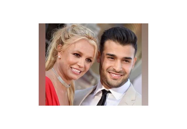 Britney Spears, Sam Asghari are finally engaged - https://cdn.connectfm.ca/Britney.jpg
