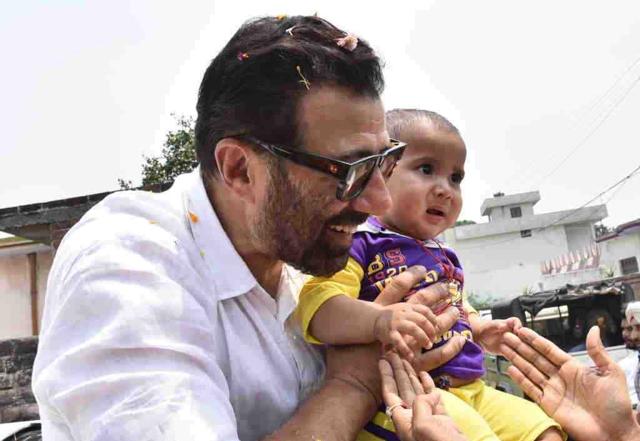 Sunny Deol tests positive for COVID-19 - https://cdn.connectfm.ca/C0D834DB-AB74-4472-93CA-5913441B1E0B_Story934217_1350119.jpg