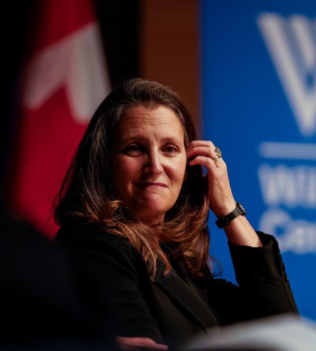 Freeland silent on tanks for Ukraine, but says victory would boost world economy - https://cdn.connectfm.ca/C5AE041E-1A47-46C4-A986-03CABE1DE99C_Story2175624_3057111.jpg