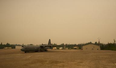 military-says-over-1-000-people-flown-from-fire-threatened-manitoba-community