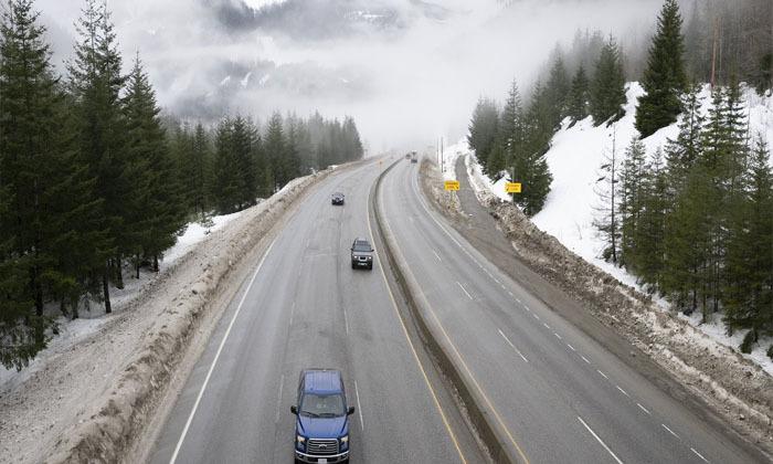 coquihalla-highway-reopens-after-trailer-fire-sparked-roadside-wildfire