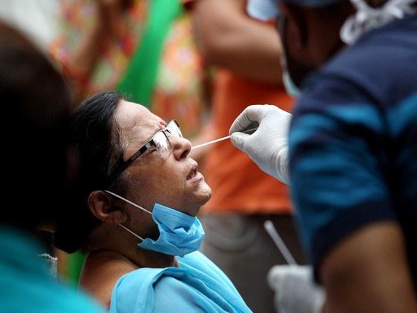 India registers over 3.66 lakh new COVID-19 cases, 3,754 deaths - https://cdn.connectfm.ca/Corona.jpg