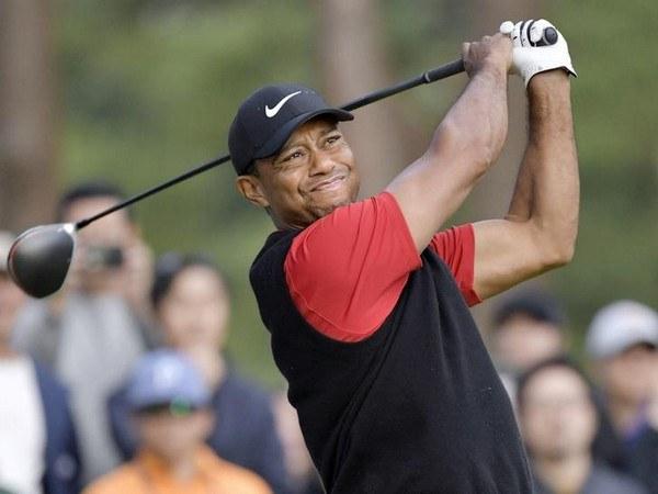Golf legend Tiger Woods admitted to hospital after car accident - https://cdn.connectfm.ca/D245E81D-7F25-42F6-8965-6FE0E89F85EA_Story1062593_1541157.jpg