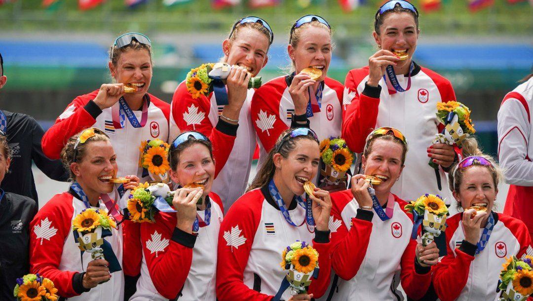women-rowers-guide-canada-to-third-gold-medal-at-the-tokyo-games