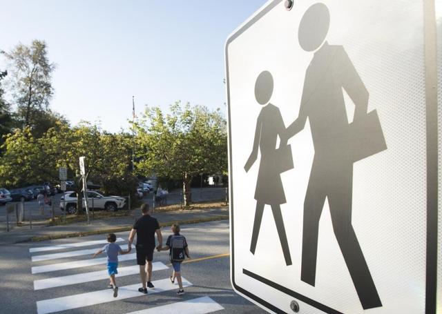 Fraser Health has declared COVID-19 outbreak at a Surrey school with 30 positive cases; Outbreak at Burnaby Hospital over - https://cdn.connectfm.ca/D4AC9EEA-7033-4483-A882-7ADCB81F16BC_Story948784_1371588.jpg