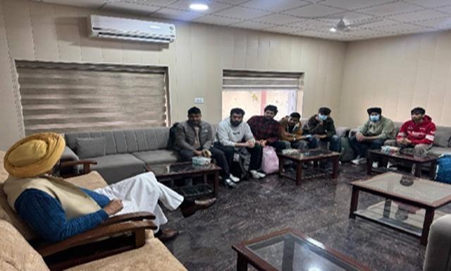 More Than 100 People, Including 30 Punjabis, Deported from the US Return Home - https://cdn.connectfm.ca/DEPORTATION.jpg