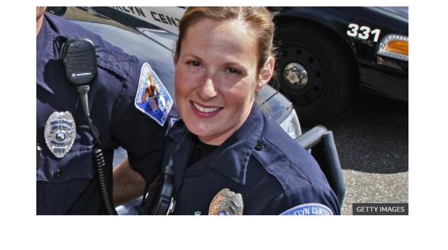 Ex-Minnesota cop faces hearing in shooting of Daunte Wright - https://cdn.connectfm.ca/DFAA178E-CA71-429D-A5C8-4DAEB596B47B_Story1147965_1664902.jpg