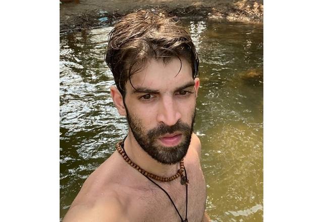 Actor Dalip Tahil’s son Dhruv arrested for purchasing drugs - https://cdn.connectfm.ca/Dalip-Tahil-son.jpg