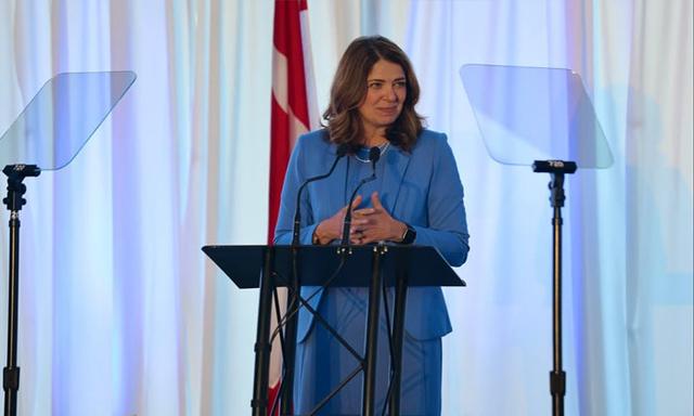 Alberta eyes 120 km/h speed limit on divided highways as part of review - https://cdn.connectfm.ca/Danielle-Smithh_2025-11-10-181706_iaup.jpg