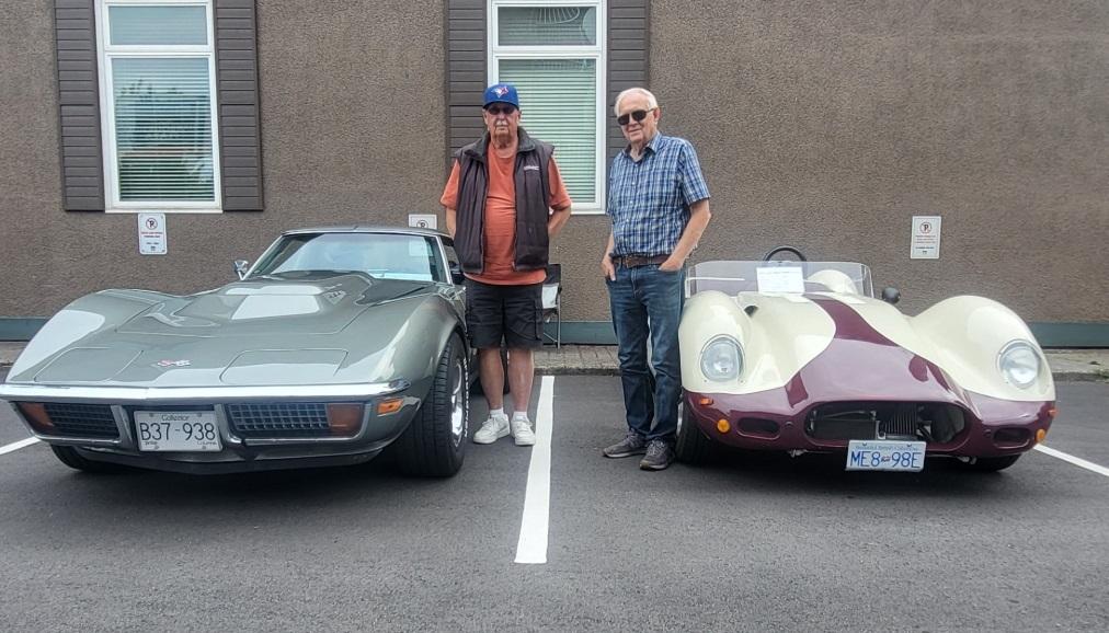vintage-cars-attract-many-to-the-old-town-ladner-car-and-quilt-show