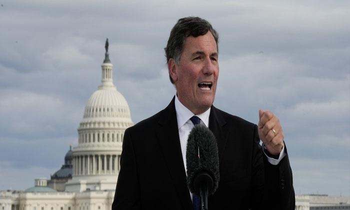 b-c-and-ottawa-leaders-meet-in-vancouver-to-address-softwood-lumber-crisis-amid-soaring-u-s-tariffs