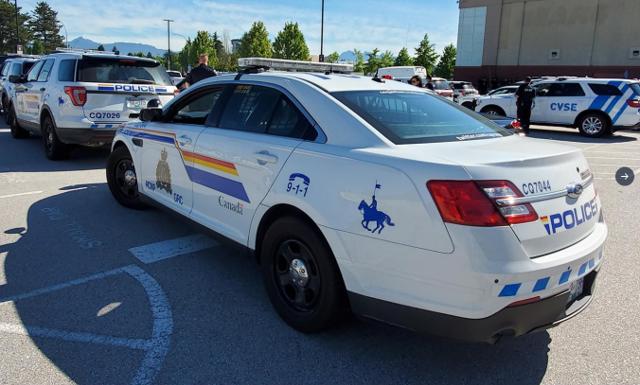 Coquitlam man has been charged with six offences related to possession of prohibited weapons and drug trafficking - https://cdn.connectfm.ca/E282E0A9-2E69-48BE-B236-C33725719B21_Story1290501_1866923.jpg