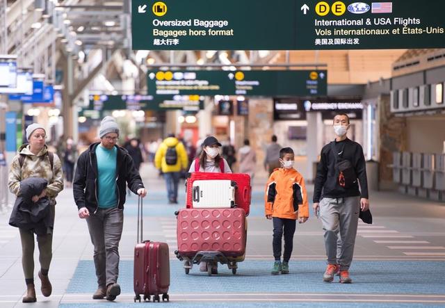 Border agency adds screening questions after complaints about airport disarray  - https://cdn.connectfm.ca/E3A98682-3303-4DC8-AA3E-D8F257DCE27A_Story530389_765618.jpg