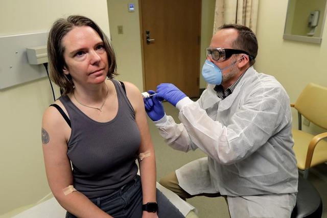 Scientists in Seattle have administered first shots of an experimental coronavirus vaccine - https://cdn.connectfm.ca/ECE5ECFE-1DFB-4B94-BC55-650FE0DAC3F6_Story530398_766659.jpg