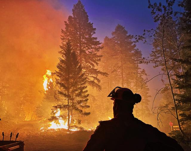 80 evacuation orders in place amid wildfire situation in B.C. - https://cdn.connectfm.ca/EE0F7981-620E-4659-A0DE-24CD6B51DB36_Story1358397_1963350.jpg