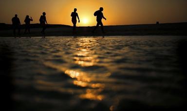 tourist-submarine-sinks-off-egypts-coast-leaving-6-dead-and-9-injured-officials-say