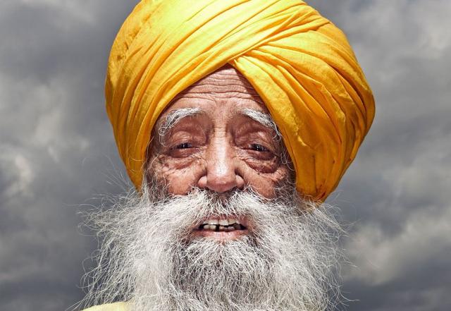 Now, a biopic on Fauja Singh - https://cdn.connectfm.ca/F2130F38-500A-446D-A0CA-1A9E9F399015_Story1009452_1462240.jpg