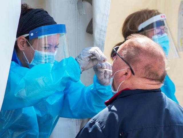 Limited outdoor gatherings will be permitted in Quebec from Friday - https://cdn.connectfm.ca/FB3AAA52-0360-4471-9BE3-5AB8C2D7433A_Story627292_909351.jpg