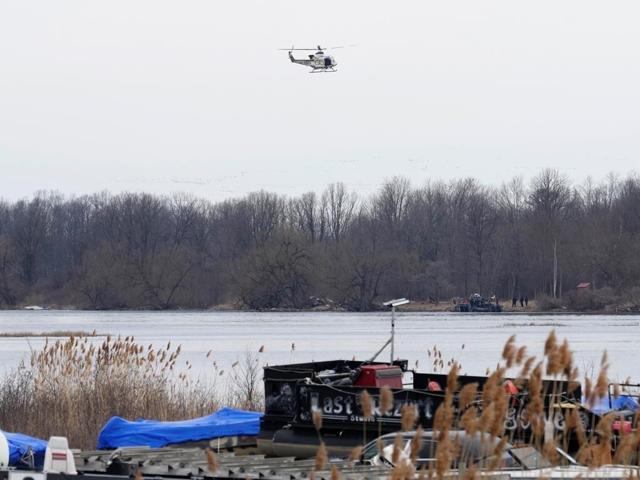 Akwesasne Mohawk police : 'Search suspended for man linked to dead migrants' - https://cdn.connectfm.ca/FEFDE2F8-5F06-43A1-8F5B-A98D29B57F0F_Story2284284_3175717.jpg