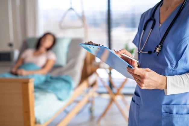 Nurse practitioners in B.C. can now assess crisis patients for involuntary admissions - https://cdn.connectfm.ca/FF6BFD2A-3CA6-46B8-8750-C94EF81B7131_Story2217663_3102853.jpg