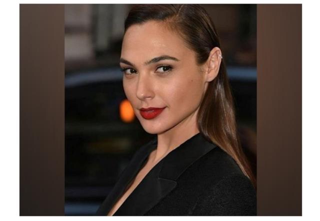 After facing backlash over her 'Israel post', Gal Gadot turns off comments on Twitter - https://cdn.connectfm.ca/Gal-gadot_210513_124418.jpg