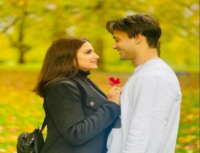 Himanshi Khurana confirms breakup with Asim Riaz - https://cdn.connectfm.ca/HIMANSHI_2023-12-09-052503_xtjf.jpg