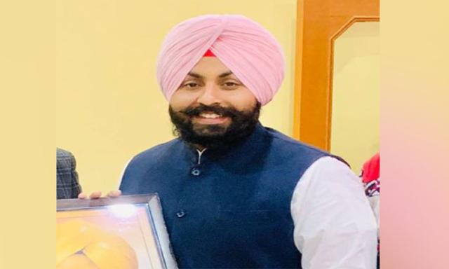 The Shiromani Akali Dal demanded the dismissal of Harjot Bains in the cyber scam case - https://cdn.connectfm.ca/Harjot-Singh-Bains_2024-09-13-190142_ooul.jpg