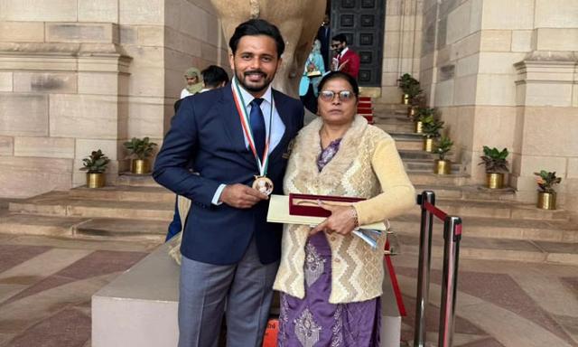 Three Hockey Players from Punjab Honoured by President Draupadi Murmu - https://cdn.connectfm.ca/Harmanpreet-Singh_2025-01-17-200522_kbhn.jpg